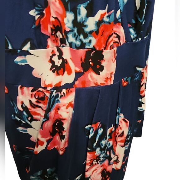 Floral Print Overlap Front Dress Size 4XL NWOT - Picture 2 of 8